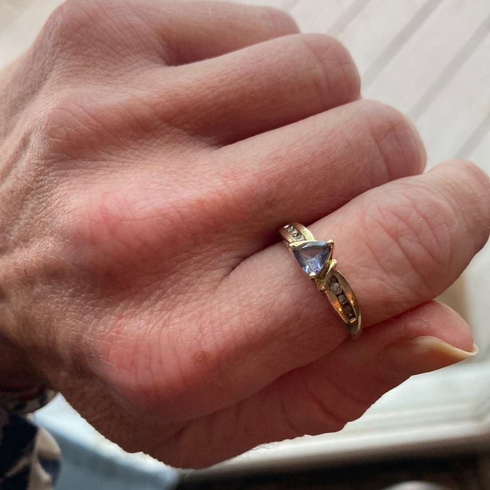 Real tanzanite and diamond ring